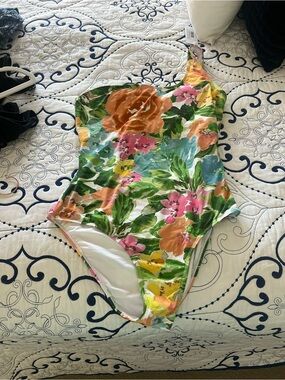 Women's  One-Piece Floral Swimsuit - Multicolor